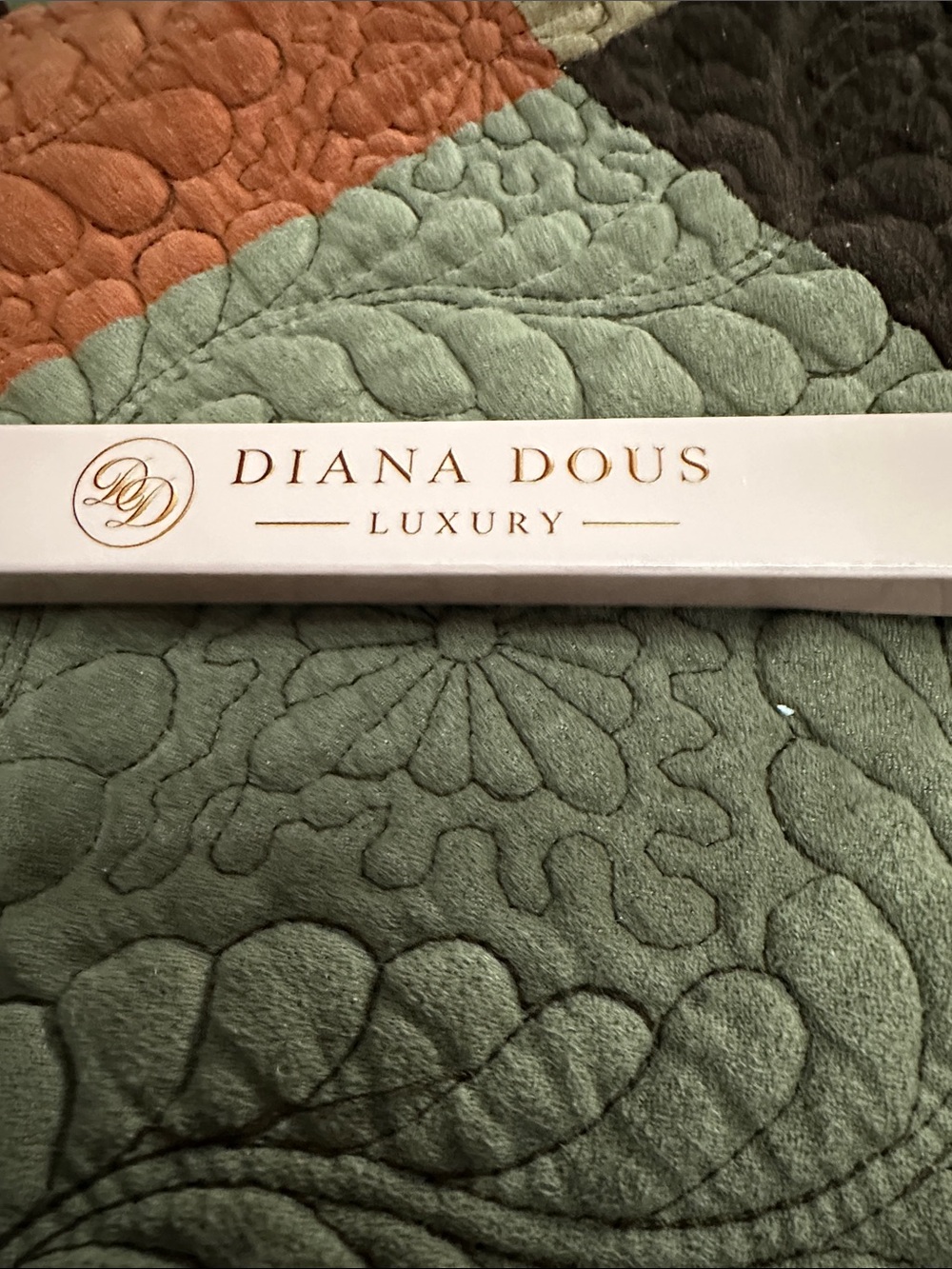 Diana Sous Luxury Lip Liner NIB